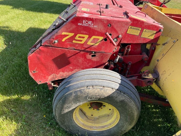 new-holland-790-image-19