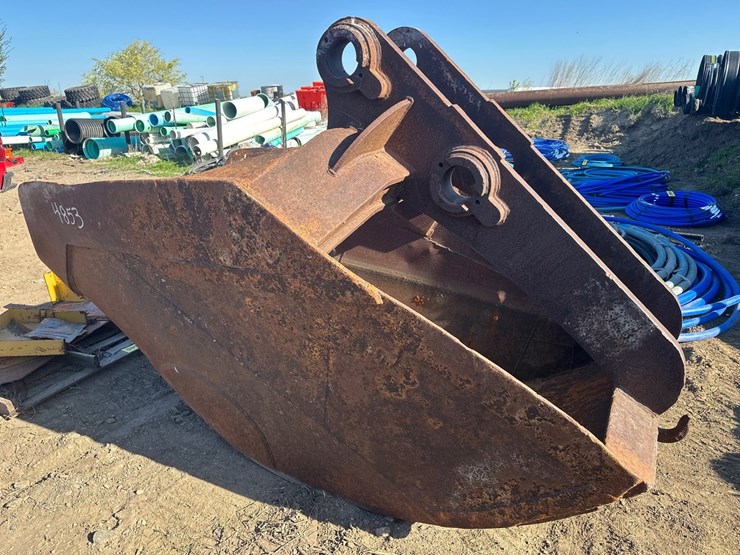 #4853-•-approx-62"-sand-excavator-bucket-image-4