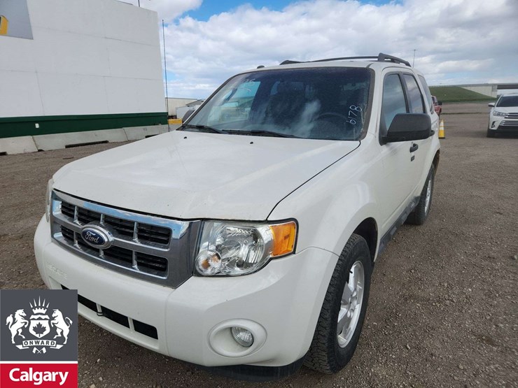 2012-ford-escape-xlt-image-1
