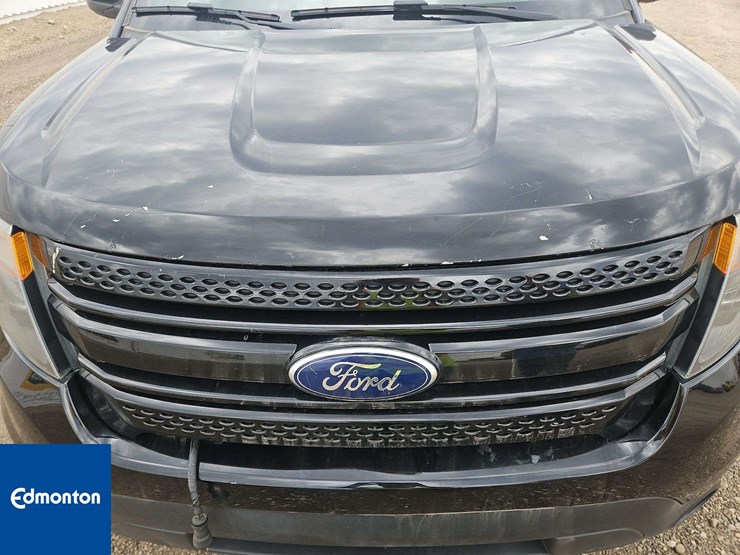 2015-ford-explorer-image-29
