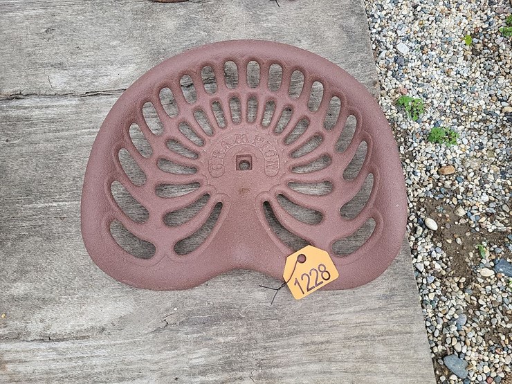 champion-antique-seat---tag-#1228-image-1