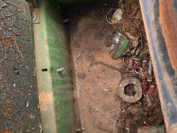 john-deere-2840-image-38