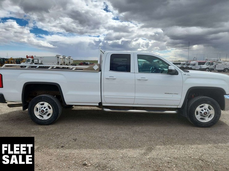 2015-gmc-sierra-2500hd-image-8