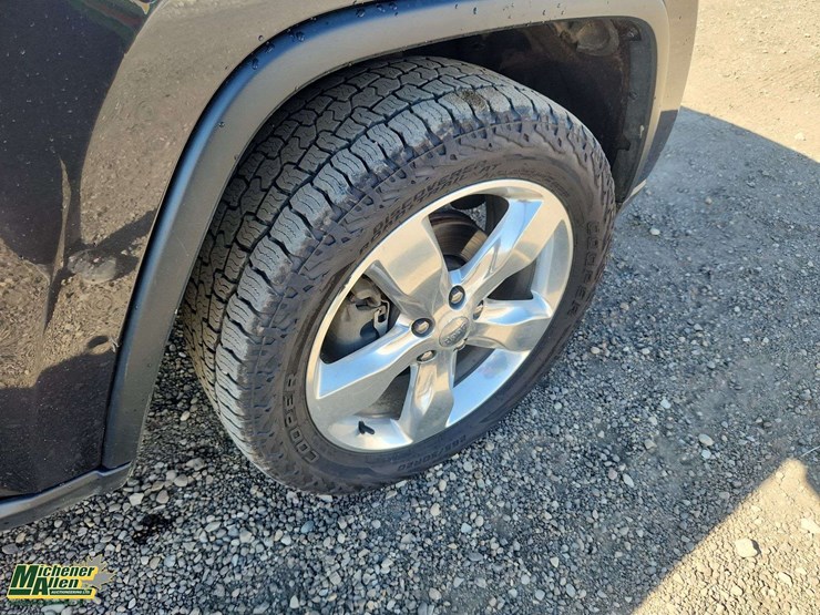 2013-jeep-grand-cherokee-image-13