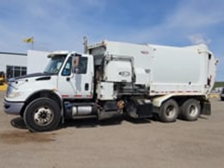 2017-international-workstar-7400-image-5