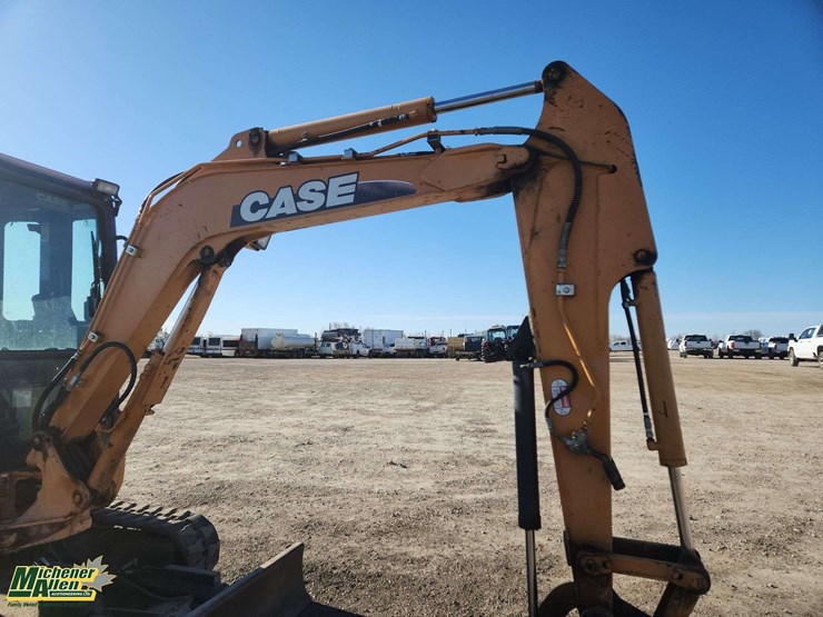 2011-case-cx36b-image-19