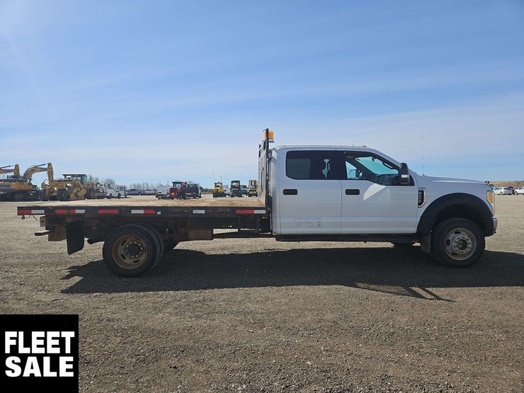 2017-ford-f550-image-8