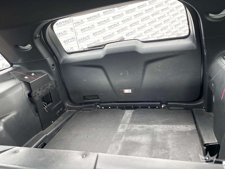 2017-ford-explorer-image-21