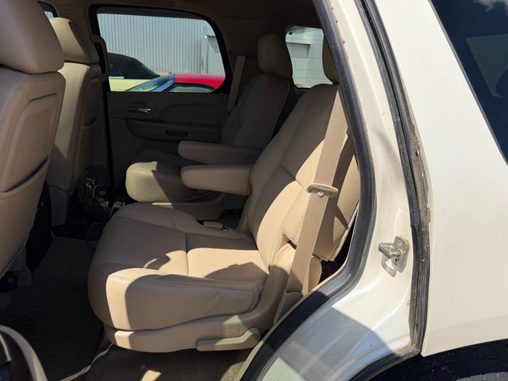 2007-cadillac-escalade-image-71