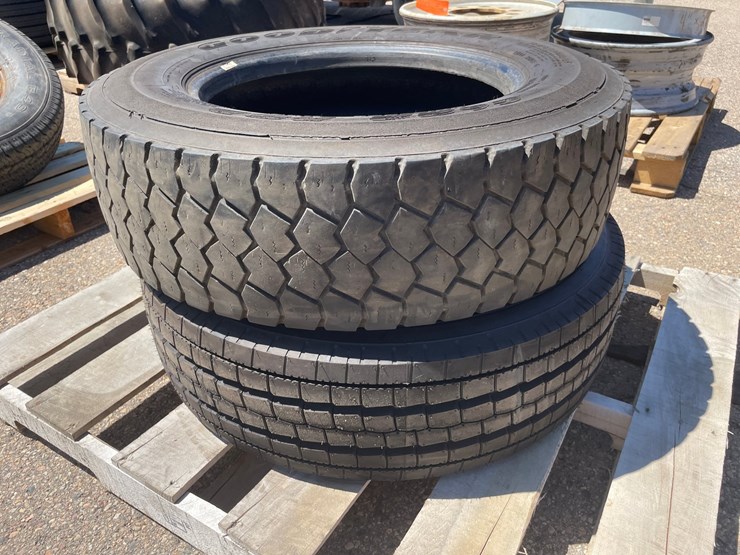 #8789-•-(2)-tires-image-1