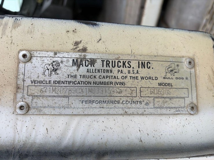 mack-cement-truck-image-30