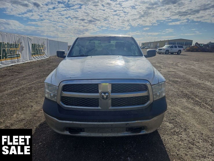 2015-dodge-1500-image-6