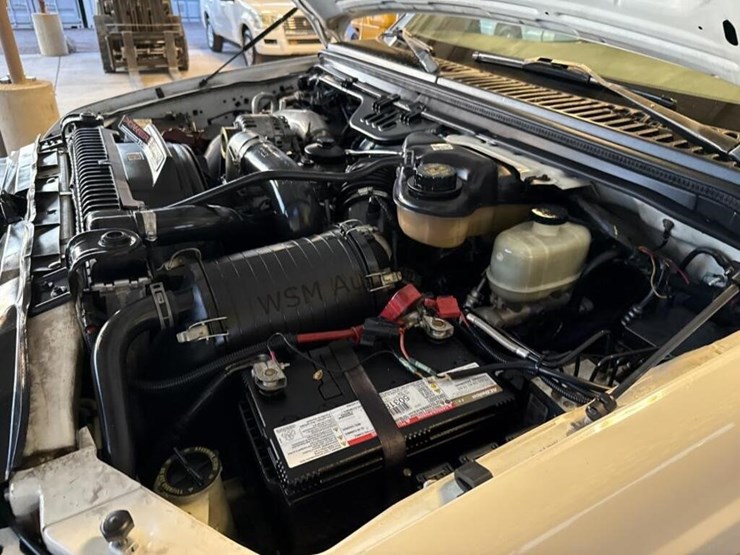 2005-ford-f550-image-14