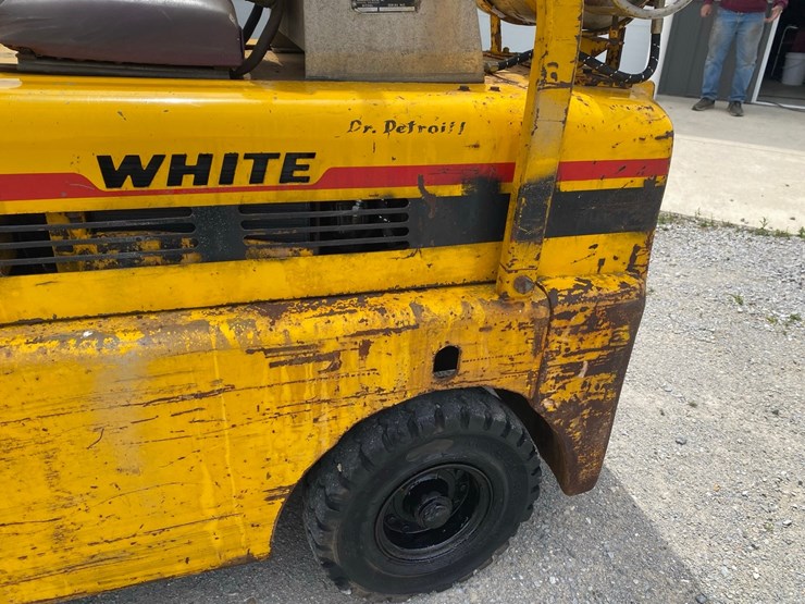 white-lp-gas-forklift.-image-15
