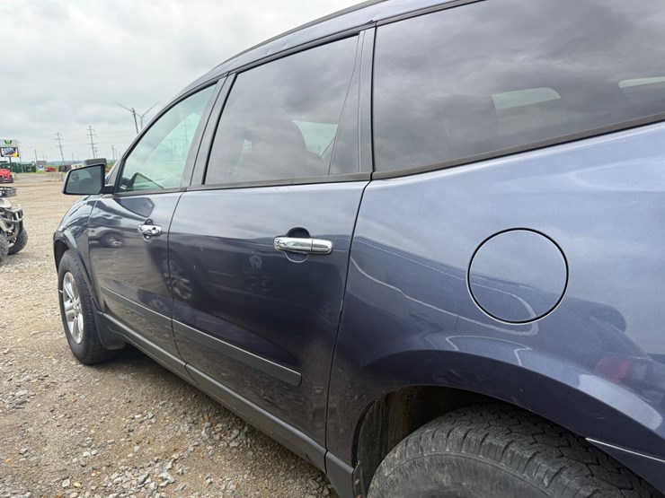 2013-chevrolet-traverse-image-12