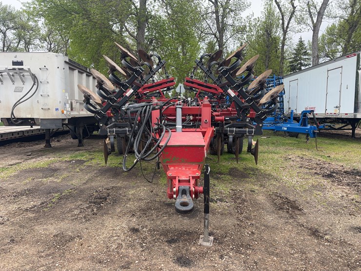 2017-case-ih-875-ecolo-tiger-disk-ripper-image-2