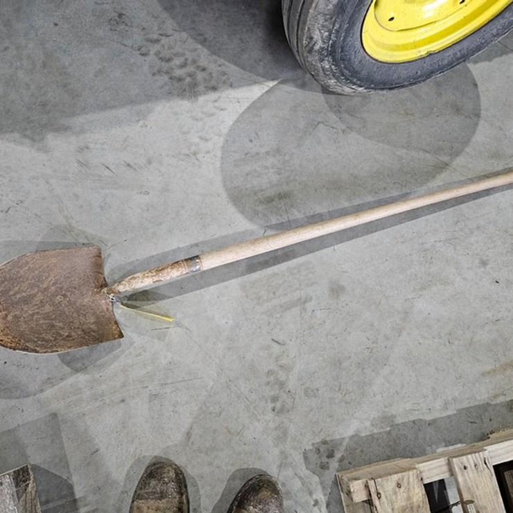 #6217 • Wood Handled Shovel