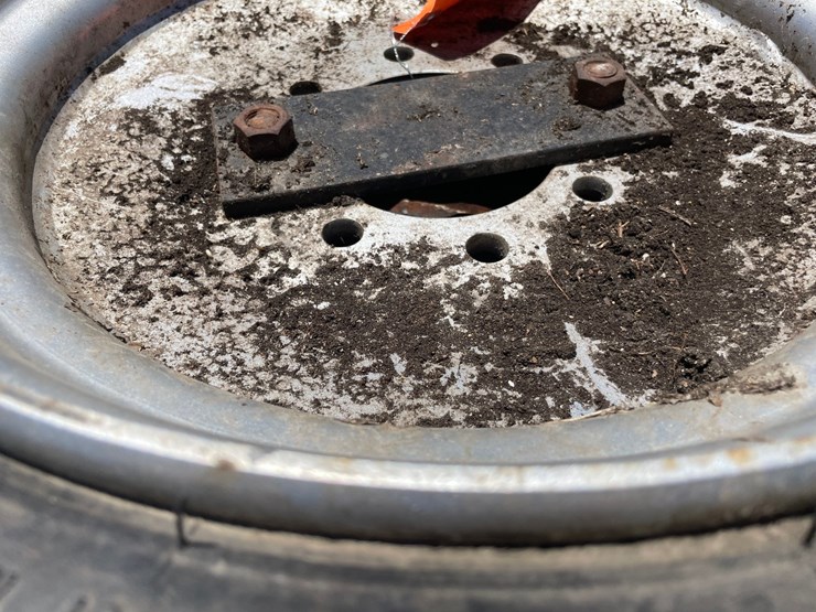 #8792-•-(2)-tires-image-4