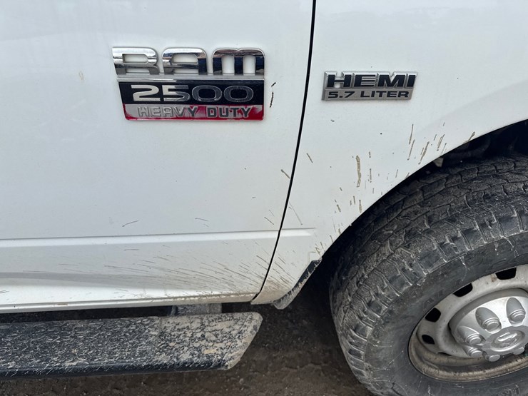 2012-dodge-ram-2500-image-12