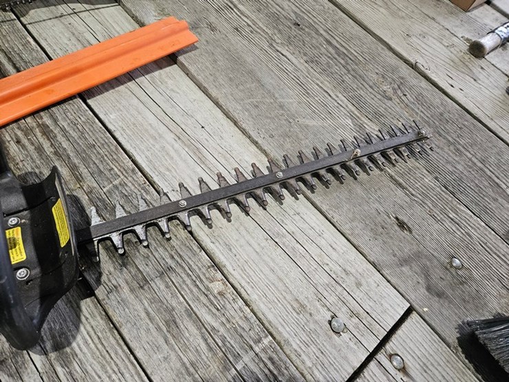 #6245-•-stihl-hs45-hedge-trimmer-image-6