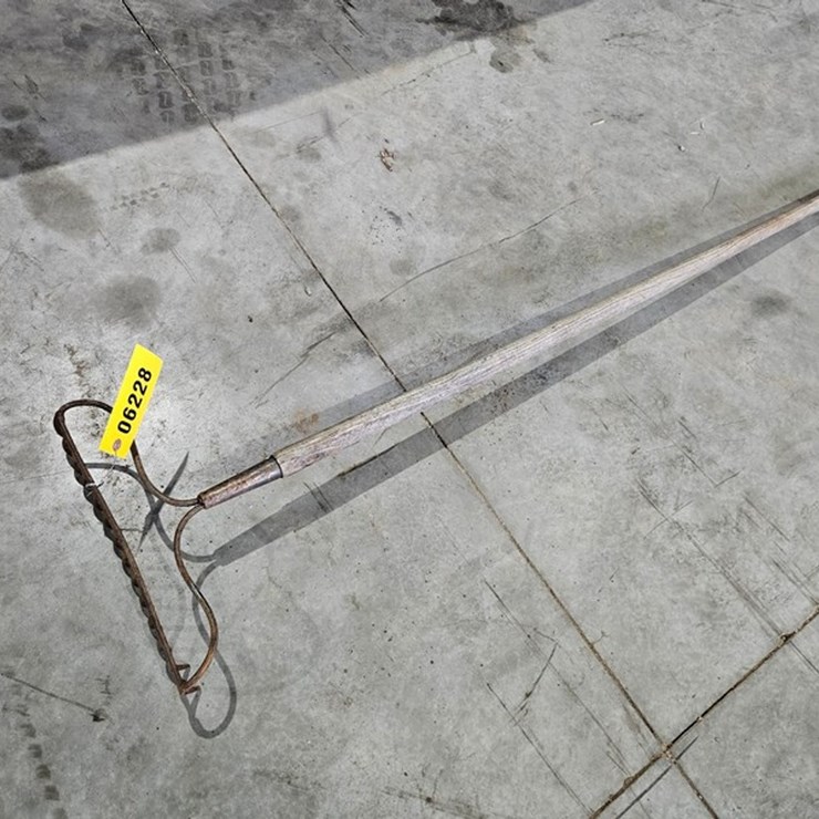 #6228 • Metal Rake