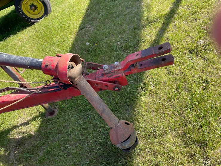 massey-ferguson-124-image-7