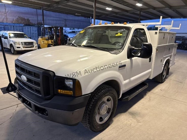 2007-ford-f350-image-4