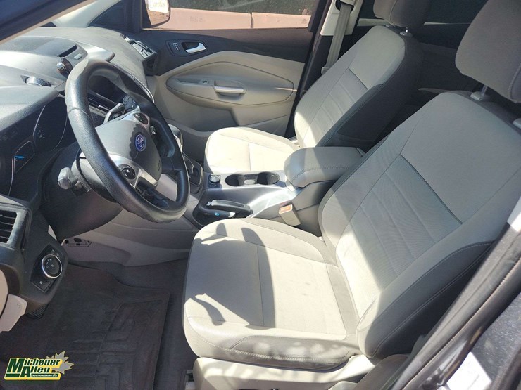2014-ford-escape-se-image-14