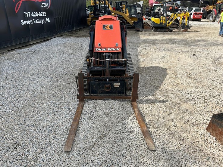 2019-ditch-witch-sk1050-image-7