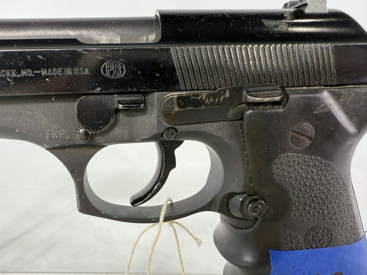 #12-•-beretta-96d-40-pistol-ber195967-image-12