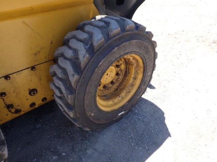 2019-deere-320g-image-31
