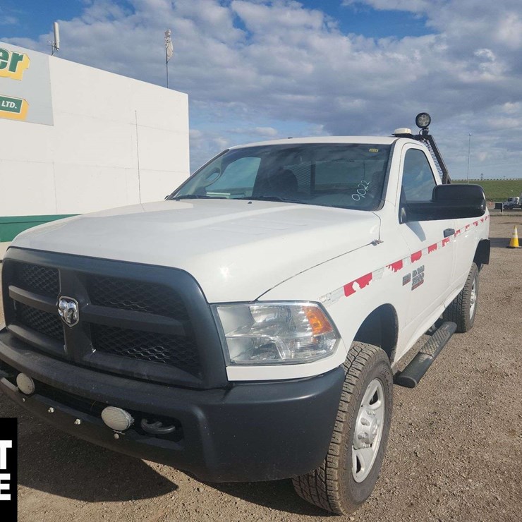 2016 DODGE 3500
