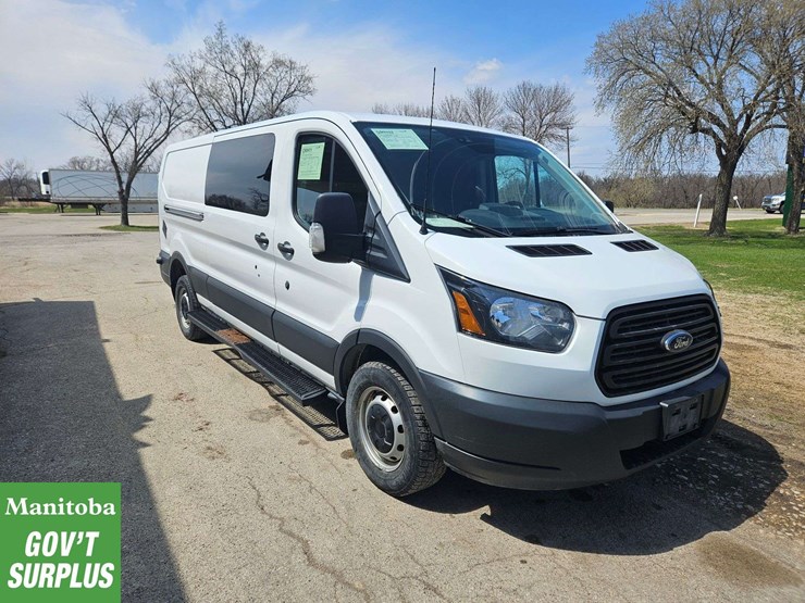 2017-ford-transit-image-4