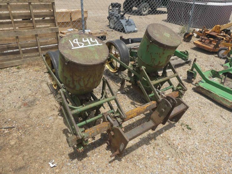 john-deere-2-image-1