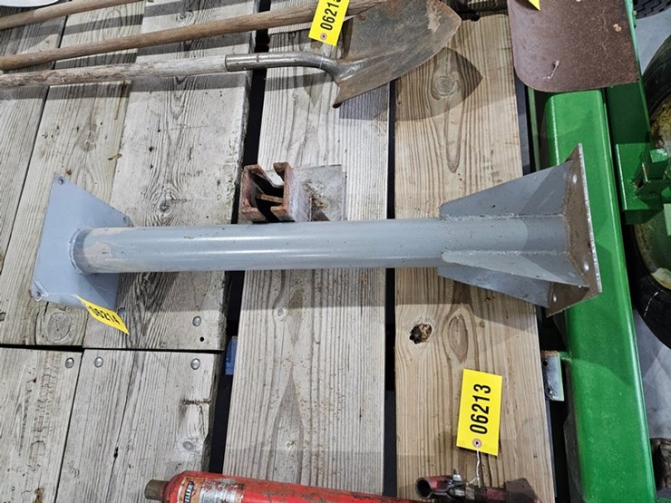 #6214-•-metal-shop-stand-image-2