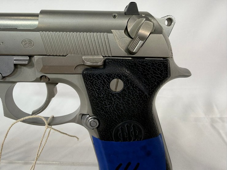 #41-•-beretta-92fs-9mm-pistol-l183432-image-5