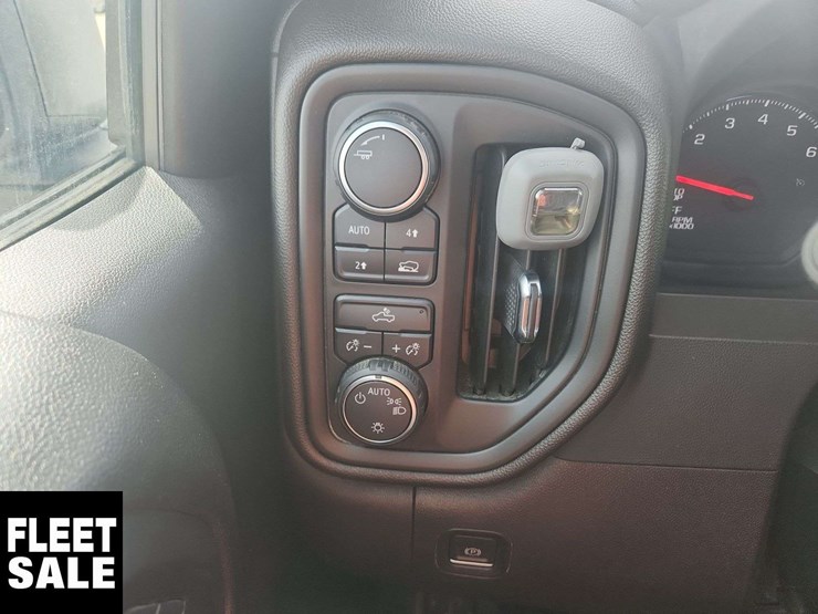2022-chevrolet-silverado-1500-image-22