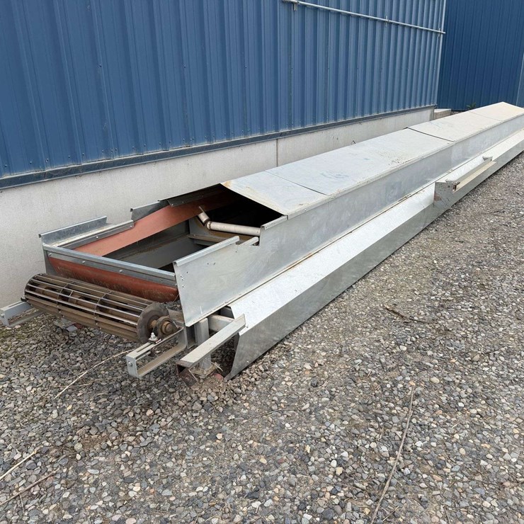 Building Infeed Conveyor