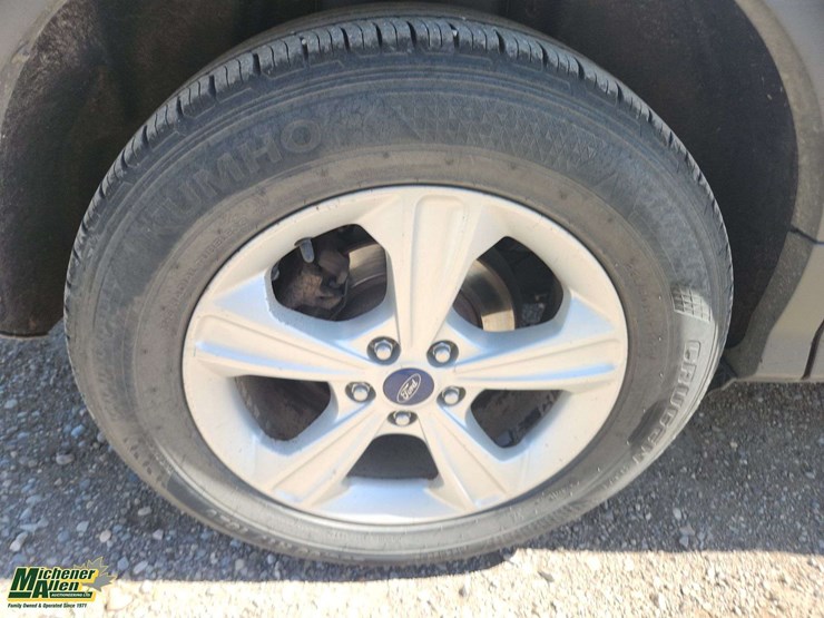 2014-ford-escape-se-image-12