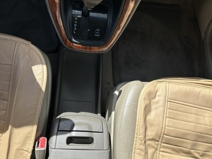 2000-lexus-rx300-image-16