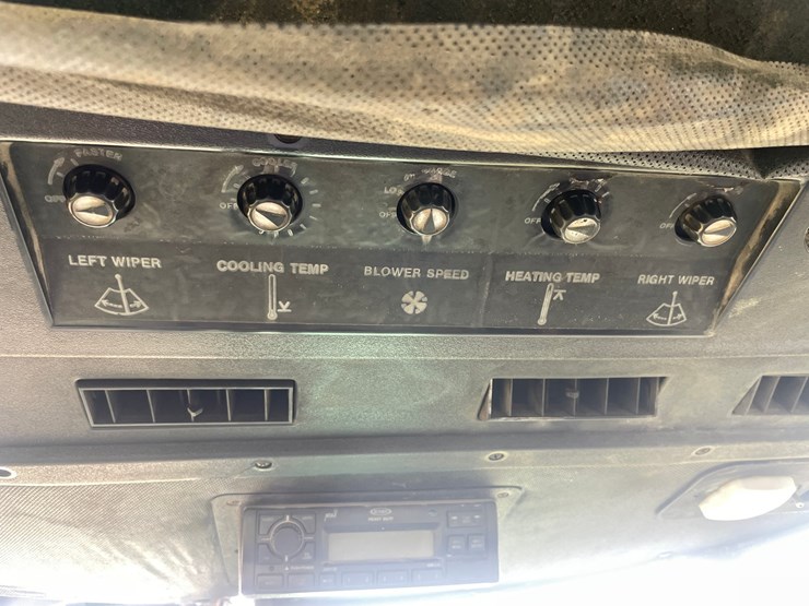 john-deere-8640-image-27