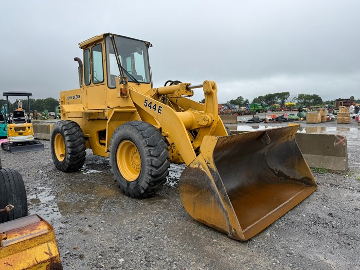 deere-544e-image-2