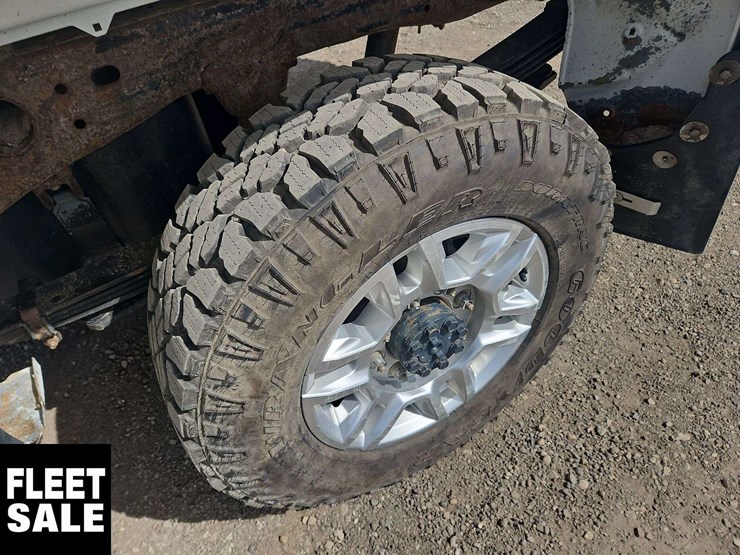chevrolet-silverado-2500hd-image-12
