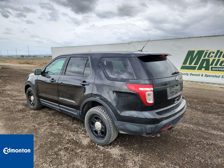 2015-ford-explorer-image-3
