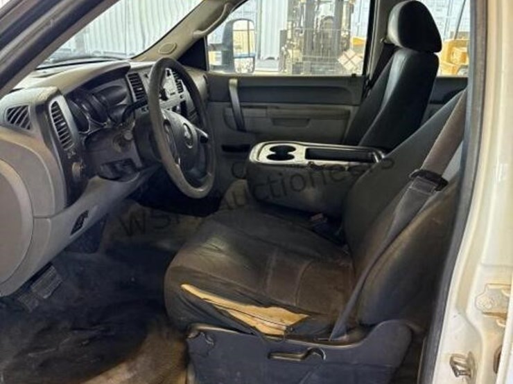 2014-chevrolet-silverado-2500hd-image-23
