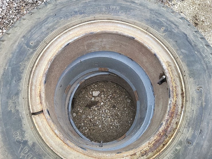 (3)-9.00-20-tires-w/dayton-rims-image-6