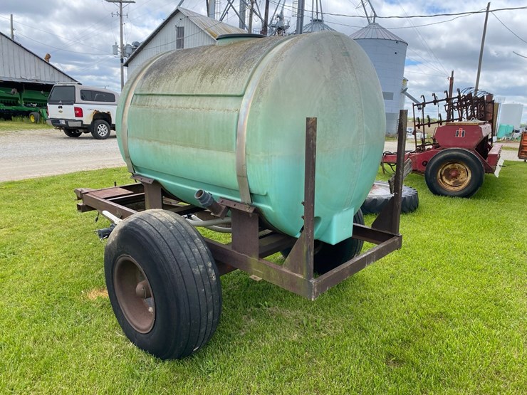 500-gal-fertilizer-tank-on-trailer-image-3