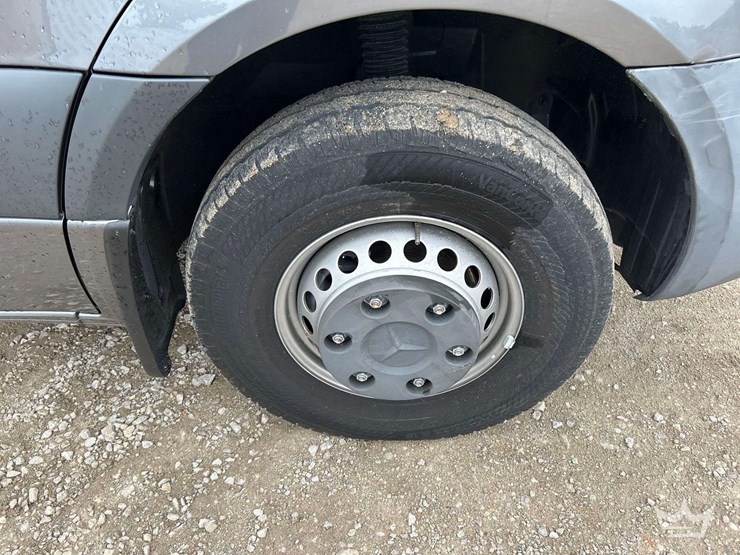 2021-mercedes-benz-sprinter-4500-image-38