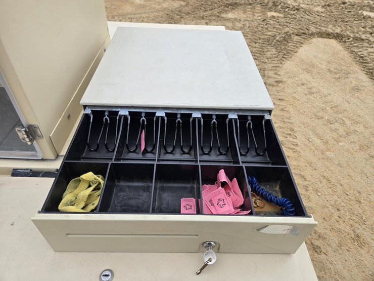 #511-•-19th-hole-golf-course-mobile-refreshment-center-image-7