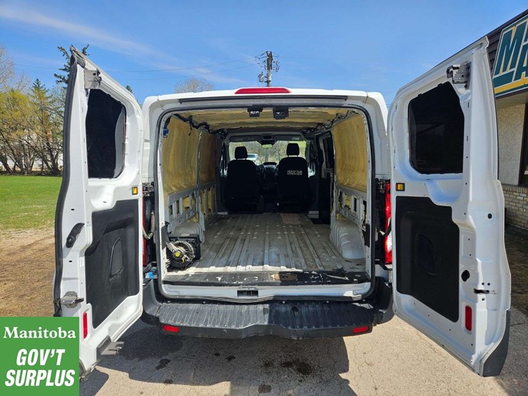 2017-ford-transit-image-15